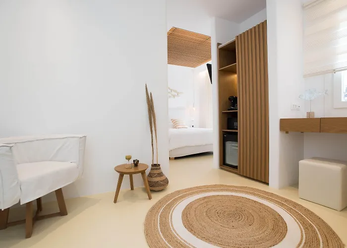 Elit Mykonos Aparthotel 4*