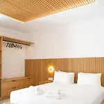 Elit Mykonos Apartahotel 4*