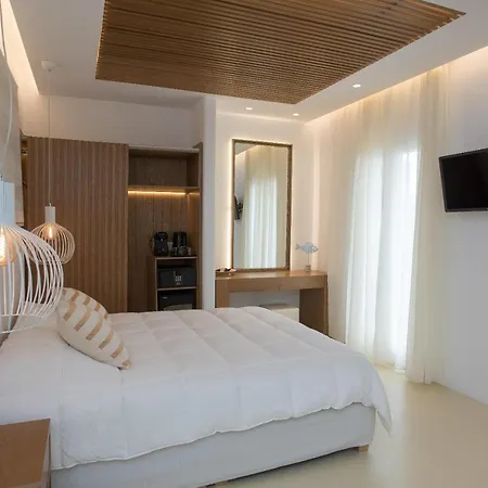 Elit Mykonos Aparthotel 4*